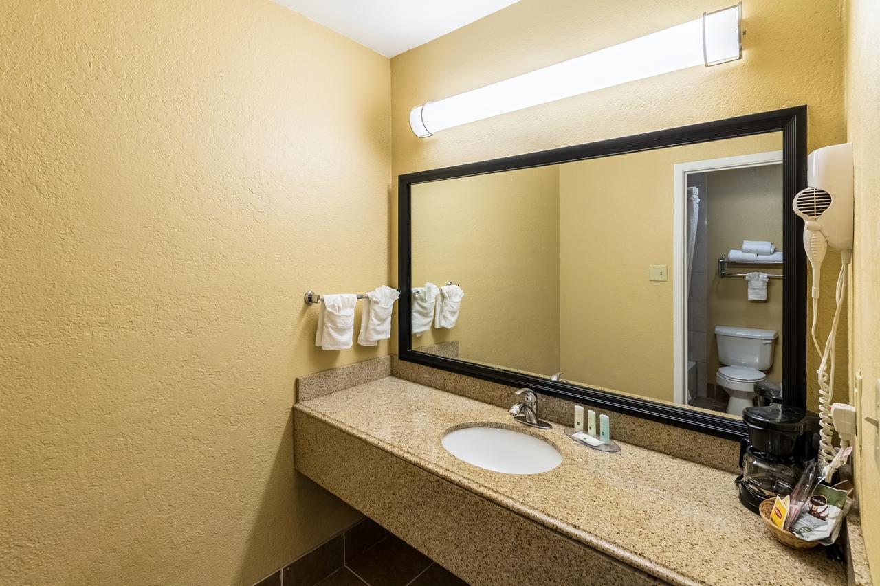 Quality Inn Corsicana Dış mekan fotoğraf